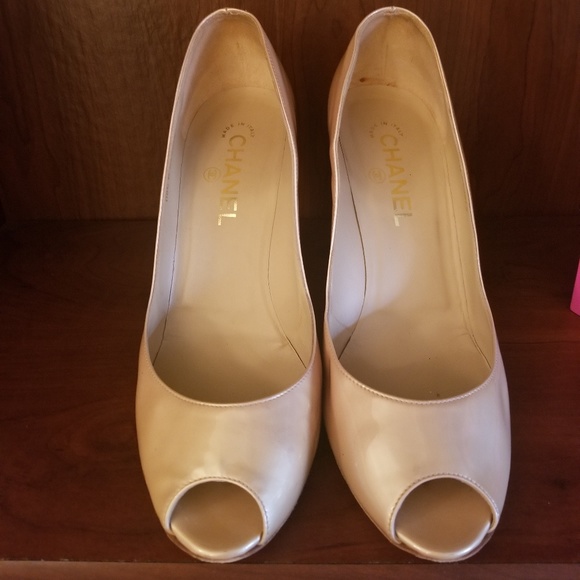 Authentic Chanel pumps - Picture 3 of 5